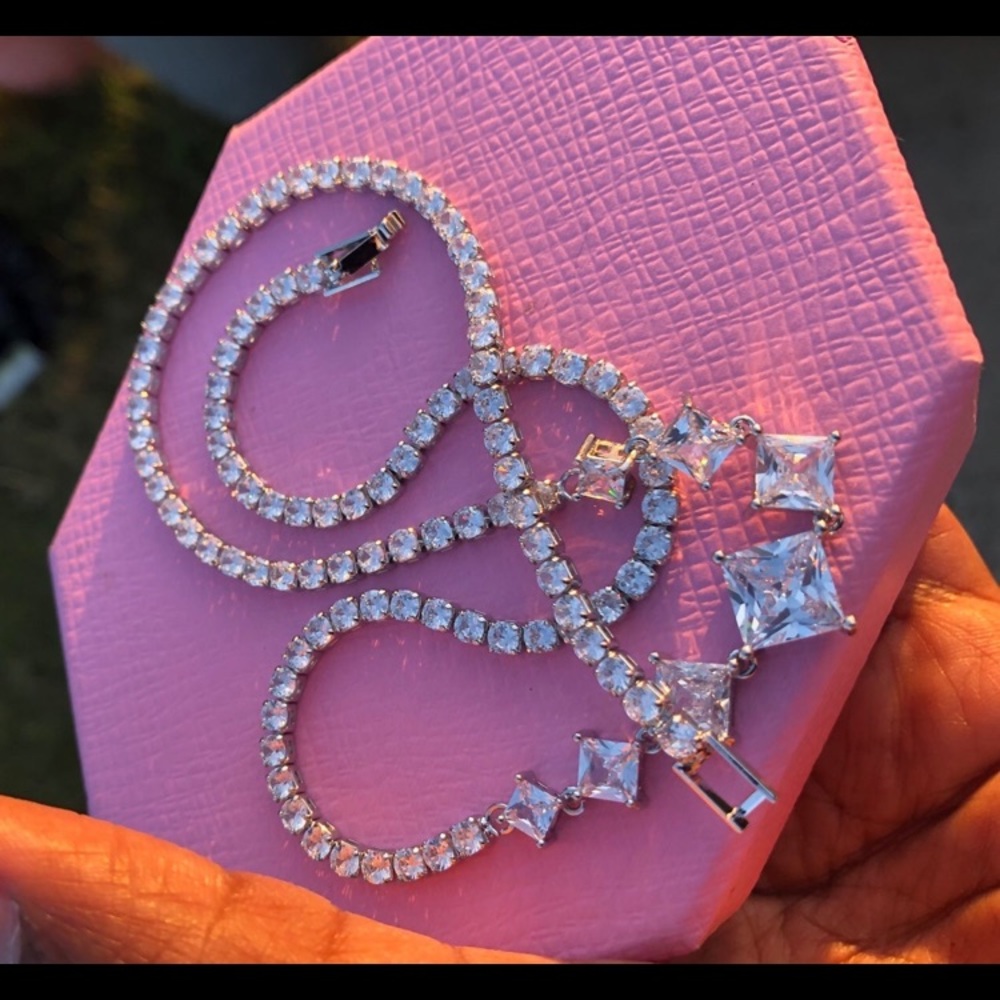 Gorgeus rhodium plated Swarovski elements necklace - Picture 7 of 12